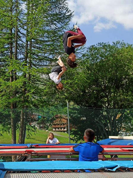 Synchro Trampoline Mayline Nathan